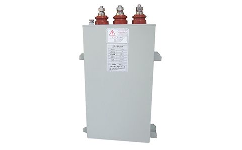 電容器在直流穩(wěn)態(tài)電路中可有電流通過？