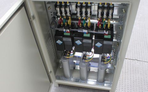 為什么大多數(shù)電力電容器的額定電壓會選擇450V或480V？